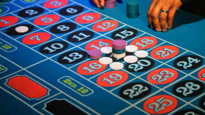 Main Aspects of Implementing Online Craps Strategies